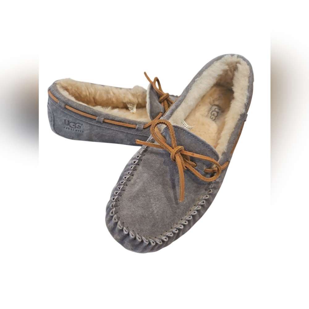 UGG Blue Moccasins with Cream Lining - Picture 3 of 10